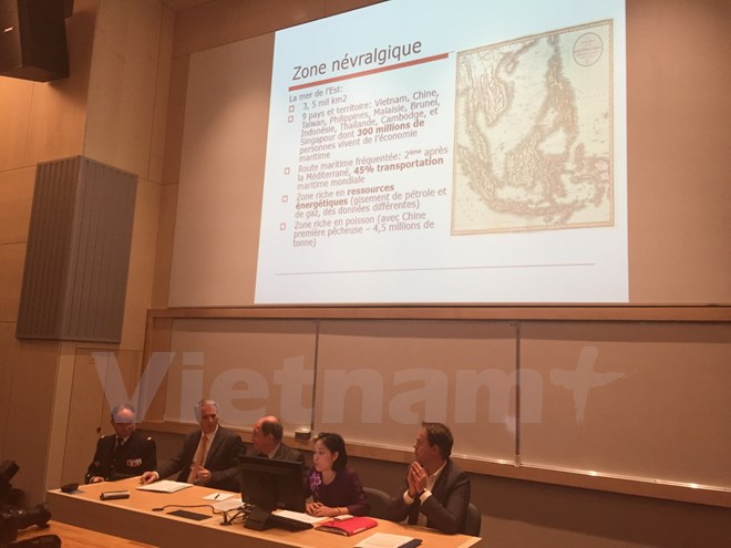 - Colloque sur la Mer Orientale en France